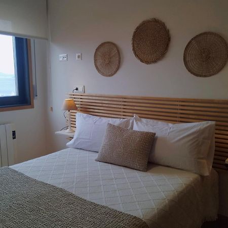 Un Rincon Con Vistas A La Ria, Playa Y Parking. Lejlighed Ribeira Eksteriør billede